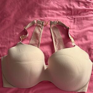 New.  No tags.  Victoria's Secret Incredible Cream Bra with Lace Detail.  40DDD.